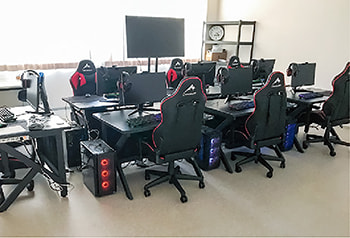 eスポーツ部 部室