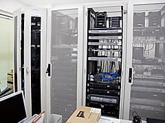 OSに頼るシステムを卒業し仮想化技術に挑戦しました。